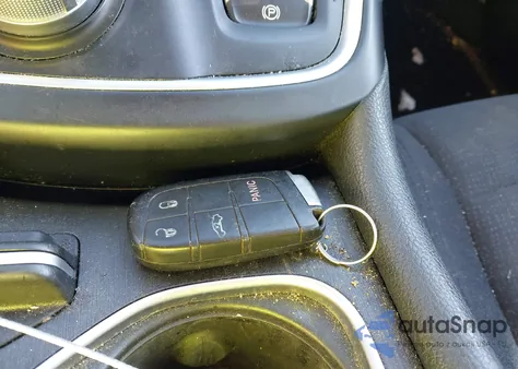 2015 Chrysler 200 Limited из США, поврежденный, VIN 1C3CCCAB6FN579551